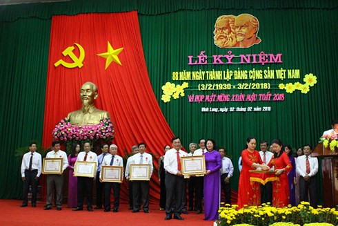 Célébrations du 88è anniversaire du Parti communiste du Vietnam ảnh 1 Célébrations du 88è anniversaire du Parti communiste du Vietnam ảnh 1