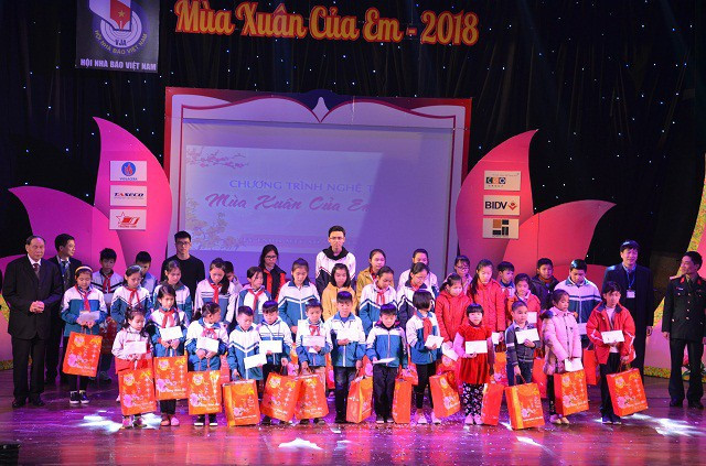 Spectacle “Mon printemps-2018” ảnh 1 Spectacle “Mon printemps-2018” ảnh 1