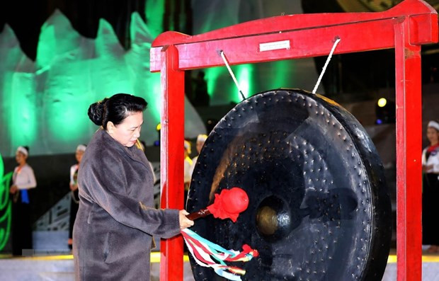 Ouverture de la Semaine culturelle et touristique de la province de Hoa Binh ảnh 1 Ouverture de la Semaine culturelle et touristique de la province de Hoa Binh ảnh 1