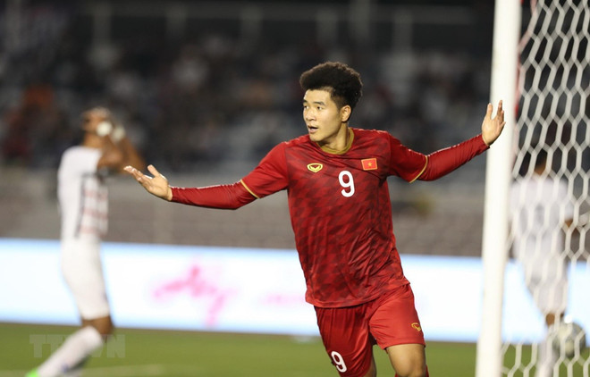 Football : le Vietnam bat le Cambodge 4-0 aux SEA Games 30 ảnh 1