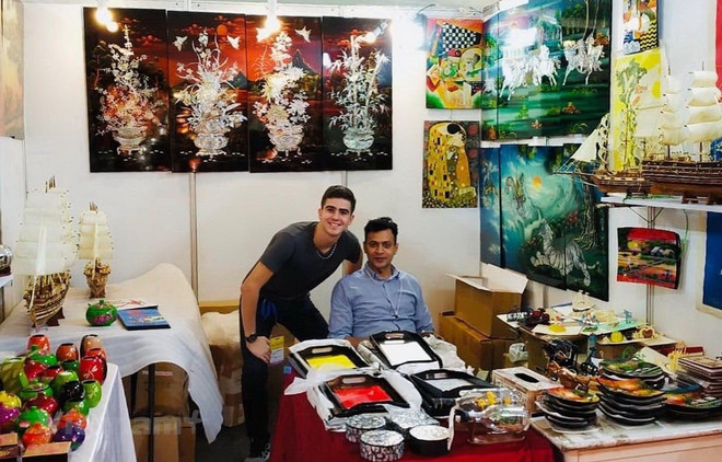 Présentation des produits artisanaux du Vietnam en Inde ảnh 1