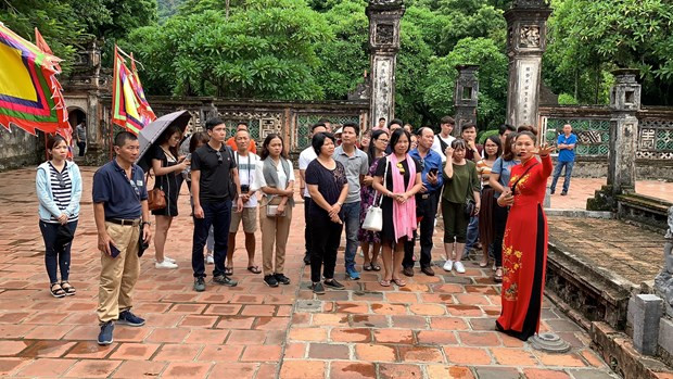 Ninh Binh: le tourisme dans les cavernes au cœur du patrimoine mondial ảnh 3 Ninh Binh: le tourisme dans les cavernes au cœur du patrimoine mondial ảnh 3