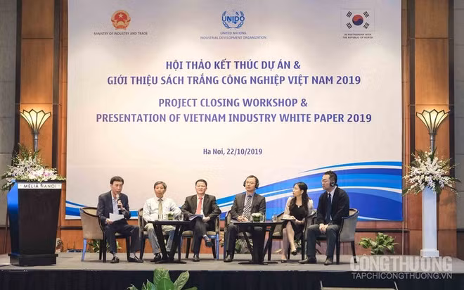 Publication du premier livre blanc sur l’industrie au Vietnam ảnh 1 Publication du premier livre blanc sur l’industrie au Vietnam ảnh 1