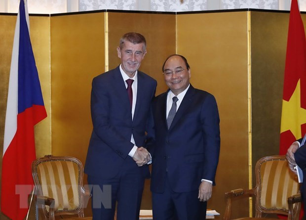 Le PM rencontre des dirigeants de la R. tchèque, de la Bulgarie et de l'Albanie ảnh 1 Le PM rencontre des dirigeants de la R. tchèque, de la Bulgarie et de l'Albanie ảnh 1