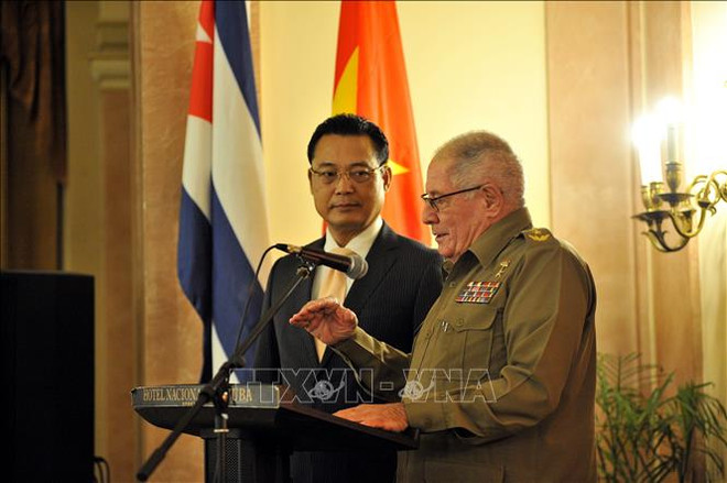 Commémoration du 75e anniversaire de la fondation de l'Armée populaire du Vietnam à Cuba ảnh 1 Commémoration du 75e anniversaire de la fondation de l'Armée populaire du Vietnam à Cuba ảnh 1