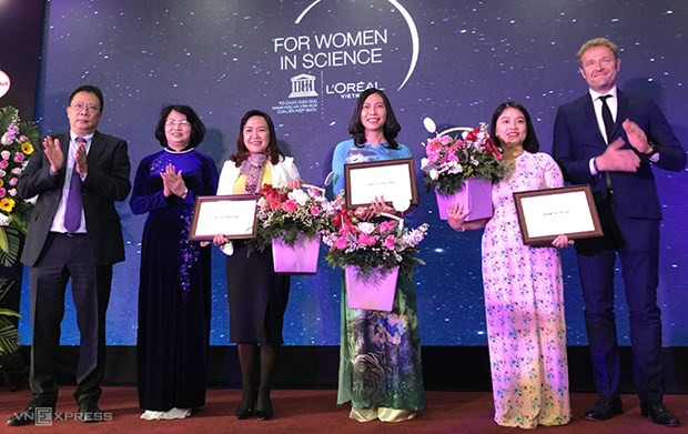 Des scientifiques vietnamiennes reçoivent des prix L’Oréal-UNESCO ảnh 1 Des scientifiques vietnamiennes reçoivent des prix L’Oréal-UNESCO ảnh 1