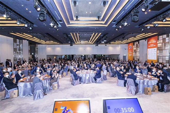 Forum marquant les 30 ans des relations Vietnam-R. de Corée à Séoul ảnh 1 Forum marquant les 30 ans des relations Vietnam-R. de Corée à Séoul ảnh 1