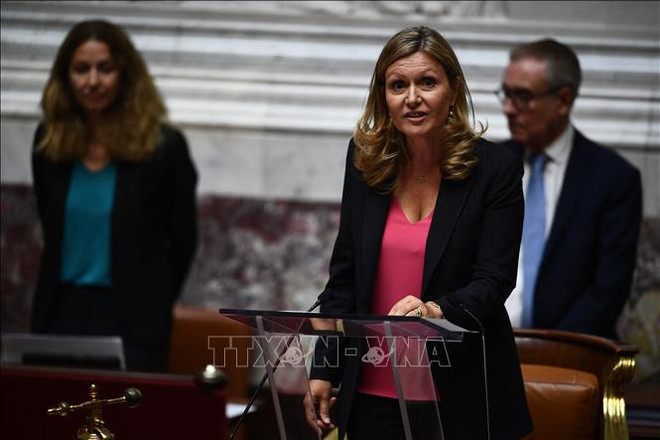 Félicitations à la nouvelle présidente de l'Assemblée nationale française ảnh 1 Félicitations à la nouvelle présidente de l'Assemblée nationale française ảnh 1