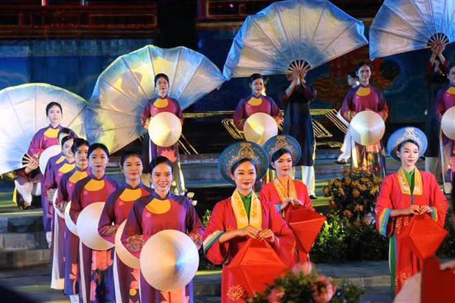 Ouverture du Festival de Huê 2022 ảnh 1