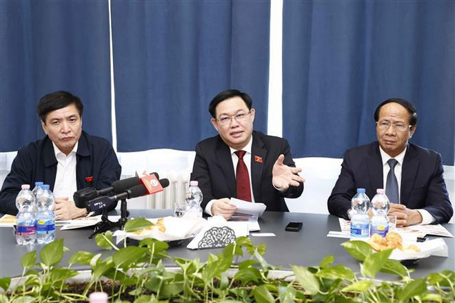 Le président de l’AN Vuong Dinh Hue poursuit ses activités en Hongrie ảnh 4 Le président de l’AN Vuong Dinh Hue poursuit ses activités en Hongrie ảnh 4