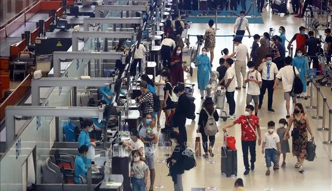 Le nombre de passagers intérieurs à l’aéroport de Noi Bai en forte augmentation ảnh 1 Le nombre de passagers intérieurs à l’aéroport de Noi Bai en forte augmentation ảnh 1