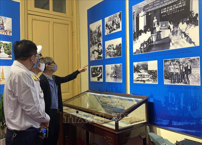 Hai Phong : une exposition en l’honneur du 60e anniversaire de la piste maritime Ho Chi Minh ảnh 3 Hai Phong : une exposition en l’honneur du 60e anniversaire de la piste maritime Ho Chi Minh ảnh 3