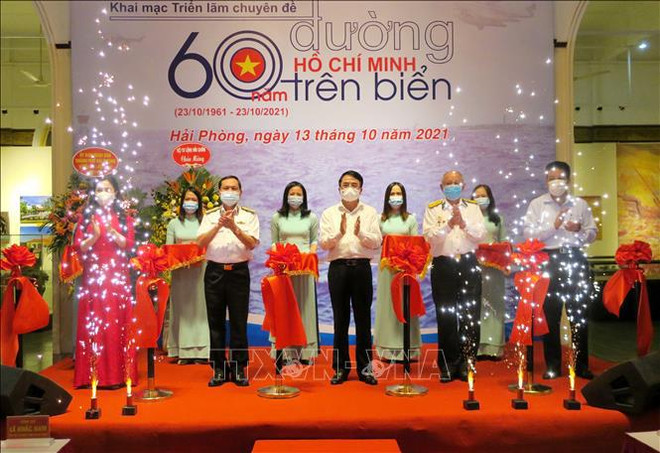 Hai Phong : une exposition en l’honneur du 60e anniversaire de la piste maritime Ho Chi Minh ảnh 2 Hai Phong : une exposition en l’honneur du 60e anniversaire de la piste maritime Ho Chi Minh ảnh 2
