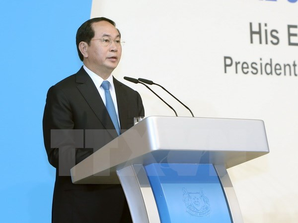 Le président Tran Dai Quang termine sa visite à Singapour ảnh 3 Le président Tran Dai Quang termine sa visite à Singapour ảnh 3