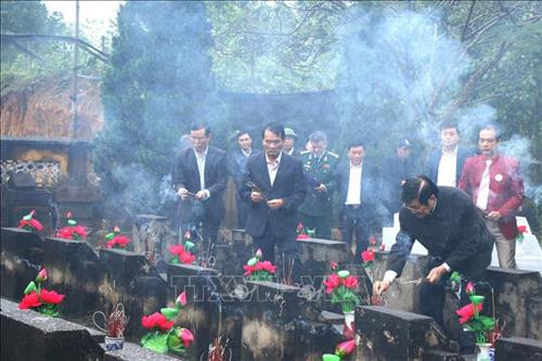 Des activités de reconnaissance aux morts pour la Patrie ảnh 1 Des activités de reconnaissance aux morts pour la Patrie ảnh 1