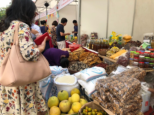 Promotion des produits agricoles et aquatiques du Vietnam en France ảnh 1 Promotion des produits agricoles et aquatiques du Vietnam en France ảnh 1
