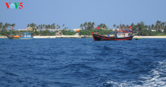 Ly Son: "ouverture de la mer" pour souhaiter la prospérité ảnh 1 Ly Son: "ouverture de la mer" pour souhaiter la prospérité ảnh 1