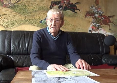 Remise du portrait du Président Hô Chi Minh ảnh 1 Remise du portrait du Président Hô Chi Minh ảnh 1