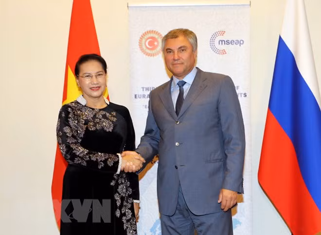 La présidente de l’AN rencontre le président de la Douma d’Etat de Russie ảnh 1 La présidente de l’AN rencontre le président de la Douma d’Etat de Russie ảnh 1