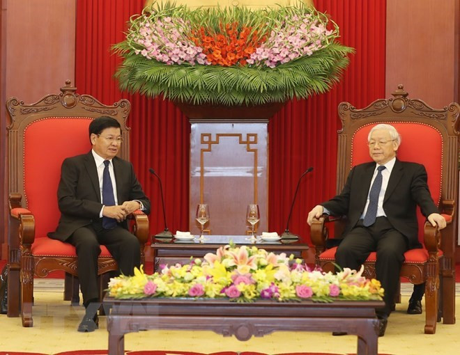 Le Vietnam prend en considération les relations spéciales avec le Laos ảnh 1 Le Vietnam prend en considération les relations spéciales avec le Laos ảnh 1