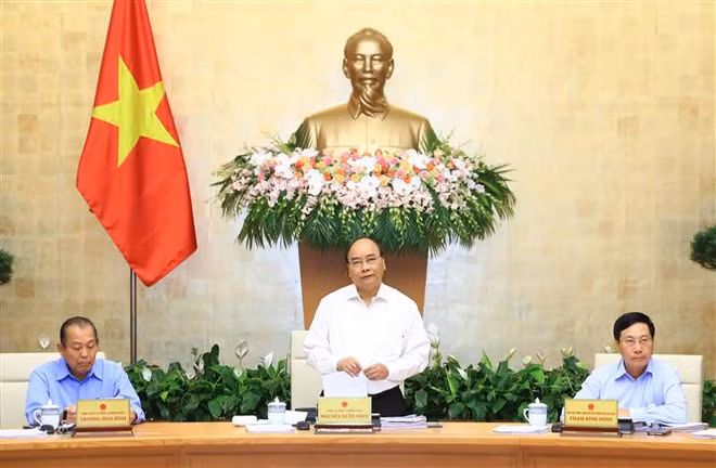 Le PM exhorte à dépasser l’objectif de 6,7% de croissance en 2018 ảnh 1