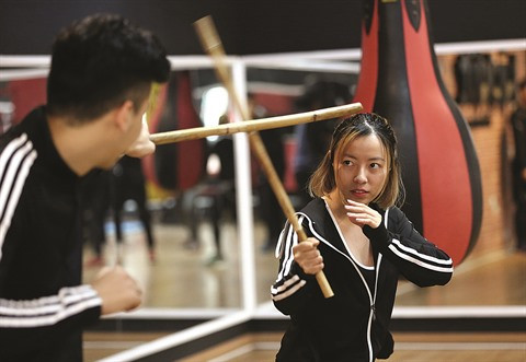 L’arnis, art martial philippin, fait de plus en plus d’adeptes au Vietnam ảnh 3