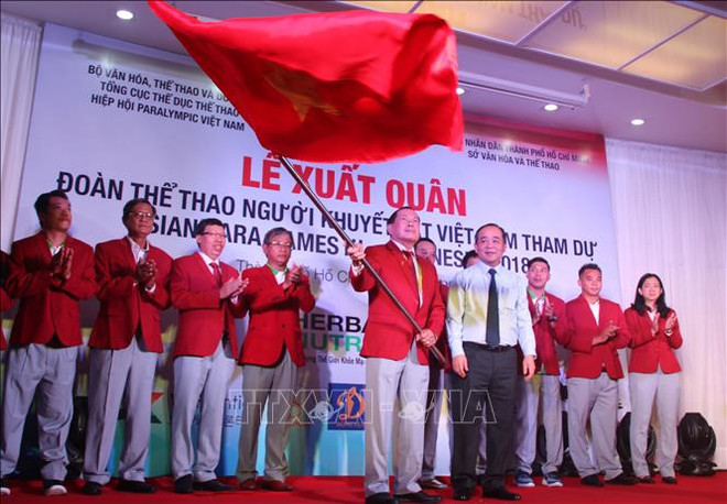 Les sportifs vietnamiens en Indonésie pour les Asian Para Games ảnh 1 Les sportifs vietnamiens en Indonésie pour les Asian Para Games ảnh 1