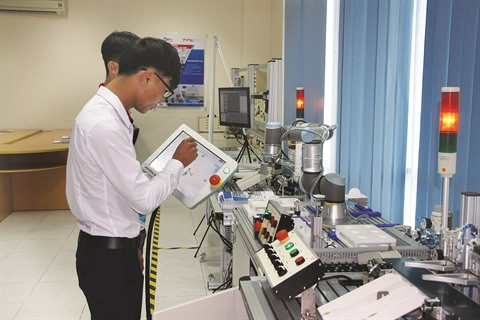 Le Vietnam devrait s’orienter vers une main-d’œuvre qualifiée ảnh 1 Le Vietnam devrait s’orienter vers une main-d’œuvre qualifiée ảnh 1