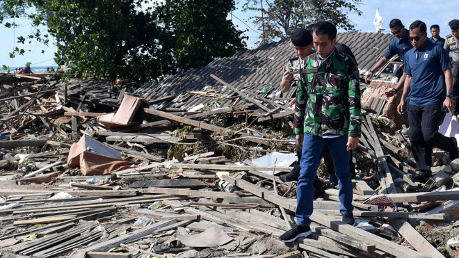 Séisme en Indonésie: le président Widodo inspecte les opérations de secours ảnh 1 Séisme en Indonésie: le président Widodo inspecte les opérations de secours ảnh 1