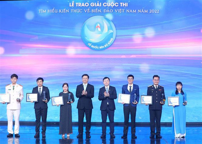 Remise des prix du concours d’étude de la mer et des îles du Vietnam ảnh 2 Remise des prix du concours d’étude de la mer et des îles du Vietnam ảnh 2