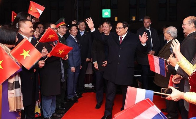 Le Premier ministre Pham Minh Chinh rencontre des Vietnamiens aux Pays-Bas ảnh 1 Le Premier ministre Pham Minh Chinh rencontre des Vietnamiens aux Pays-Bas ảnh 1