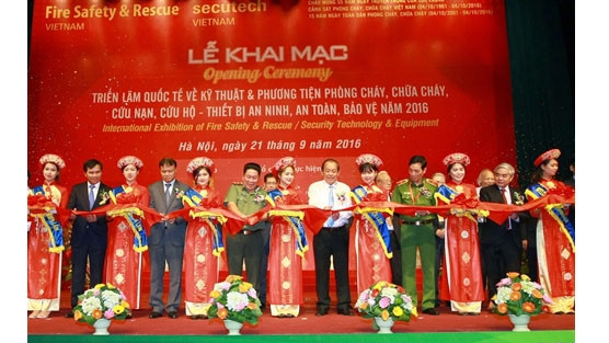 Exposition internationale sur les dispositifs de lutte contre les incendies ảnh 1 Exposition internationale sur les dispositifs de lutte contre les incendies ảnh 1