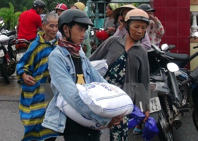 Subvention de riz pour les pêcheurs de Quang Tri victimes de l’incident Formosa ảnh 1 Subvention de riz pour les pêcheurs de Quang Tri victimes de l’incident Formosa ảnh 1