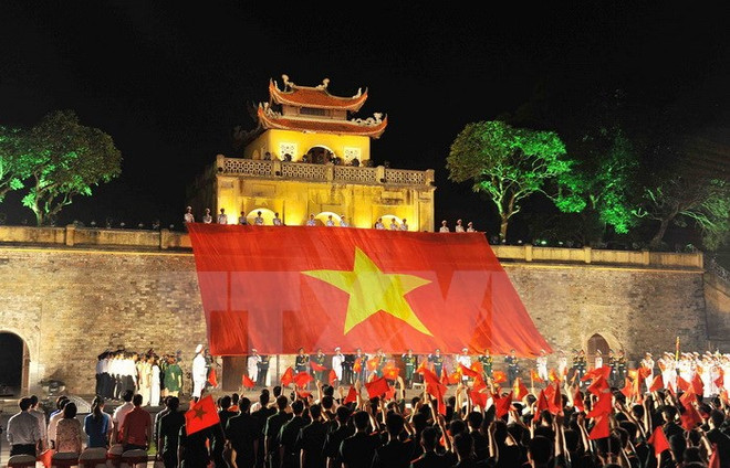 Duplex télévisé “Drapeau de l’indépendance” ảnh 3 Duplex télévisé “Drapeau de l’indépendance” ảnh 3