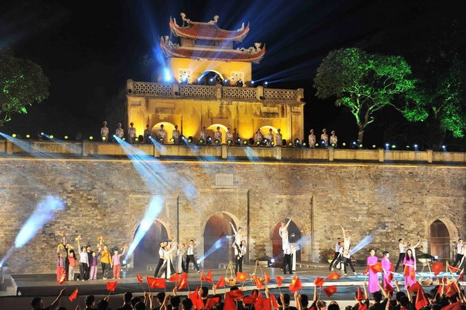 Duplex télévisé “Drapeau de l’indépendance” ảnh 1 Duplex télévisé “Drapeau de l’indépendance” ảnh 1