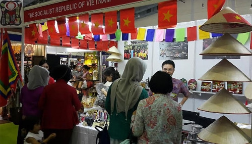 La 48e Foire caritative internationale en Indonésie ảnh 1 La 48e Foire caritative internationale en Indonésie ảnh 1