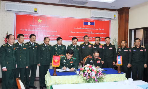 Frontières : le Vietnam et le Laos renforcent leur coopération ảnh 1