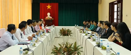 Renforcement de la solidarité et de l’amitié traditionnelle Vietnam-Cambodge ảnh 1