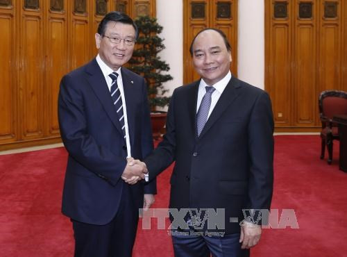 Le PM Nguyen Xuan Phuc reçoit le président du groupe sud-coréen Kumho Asiana ảnh 1 Le PM Nguyen Xuan Phuc reçoit le président du groupe sud-coréen Kumho Asiana ảnh 1
