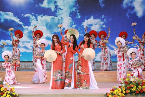 Ouverture de la 3e Fête de l'áo dài de Hô Chi Minh-Ville ảnh 1 Ouverture de la 3e Fête de l'áo dài de Hô Chi Minh-Ville ảnh 1