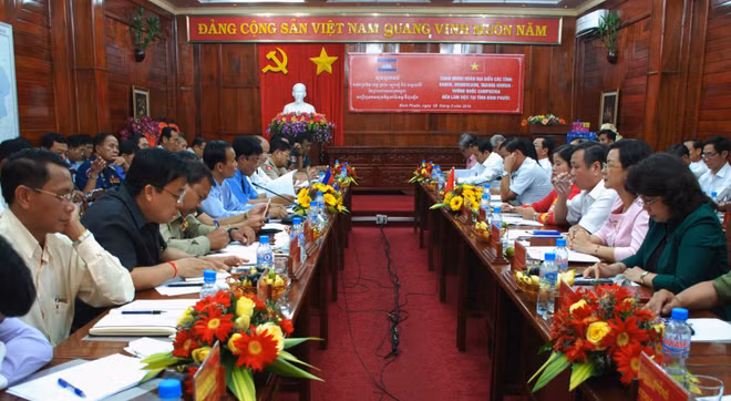 Binh Phuoc et des provinces cambodgiennes renforcent leur coopération multiforme ảnh 1