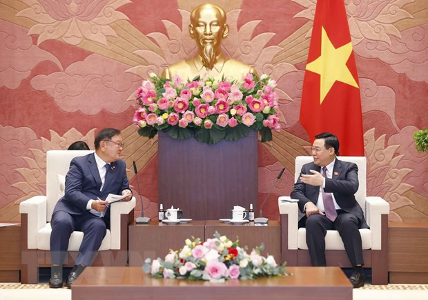 Le président de l’AN reçoit le président du groupe parlementaire d’amitié R. de Corée-Vietnam ảnh 2 Le président de l’AN reçoit le président du groupe parlementaire d’amitié R. de Corée-Vietnam ảnh 2