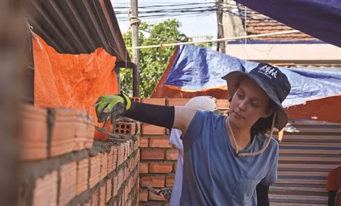 Des maisons construites par de jeunes Américains ảnh 2