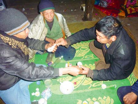 Les Nùng An n’y vont pas avec le dos de la cuillère ảnh 1