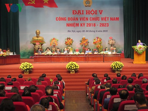 Congrès du syndicat des employés d’Etat du Vietnam ảnh 1 Congrès du syndicat des employés d’Etat du Vietnam ảnh 1