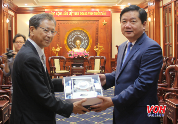 Des dirigeants de Ho Chi Minh-Ville reçoivent l'ambassadeur du Japon ảnh 1 Des dirigeants de Ho Chi Minh-Ville reçoivent l'ambassadeur du Japon ảnh 1