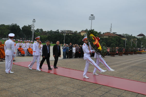 Visite des moines responsables des pagodes vietnamiennes en Thaïlande ảnh 1 Visite des moines responsables des pagodes vietnamiennes en Thaïlande ảnh 1
