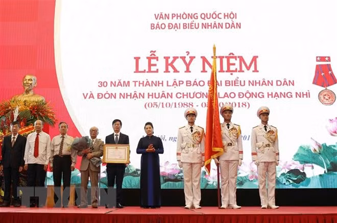 Le journal de l’Assemblée nationale fête son 30e anniversaire ảnh 1 Le journal de l’Assemblée nationale fête son 30e anniversaire ảnh 1