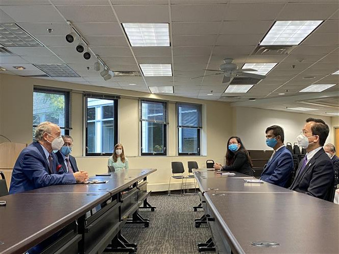 L'ambassade du Vietnam aux États-Unis offre des masques faciaux à l'État du Maryland ảnh 1 L'ambassade du Vietnam aux États-Unis offre des masques faciaux à l'État du Maryland ảnh 1