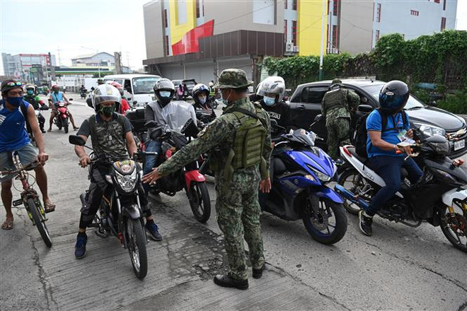 Les Philippines réinstaurent un confinement à Manille ảnh 1 Les Philippines réinstaurent un confinement à Manille ảnh 1
